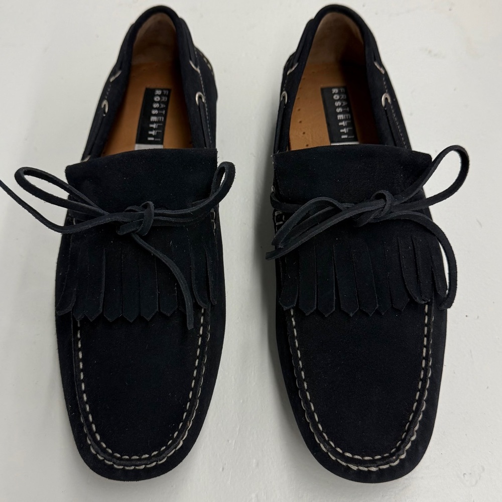 Fratelli Rossetti driving mocasins with kiltie. 
Men’s size US 9.5. Navy